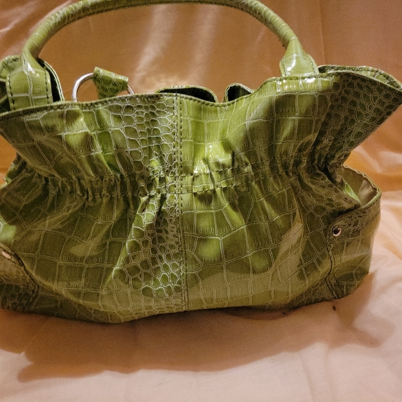 Green FAUX Croc Leather Bag - Picture 6 of 8